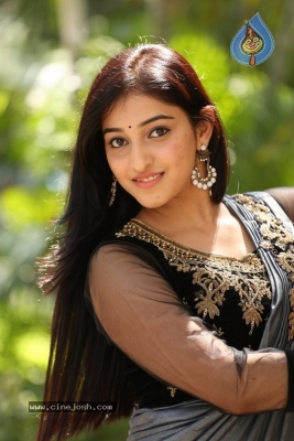 Actress Mouryani Pics - 9 of 21