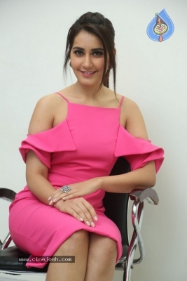 Actress Raashi Khanna New Pics - 13 of 18