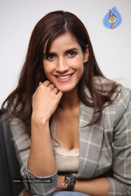 Actress Shivani Singh Photos - 20 of 21