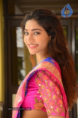 Actress Sonakshi Singh Rawat Gallery - 17 of 34