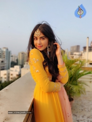 Adah Sharma Latest Pics - 4 of 6