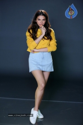 Aditi Rao Hydari Stills in Sammohanam Movie - 9 of 13