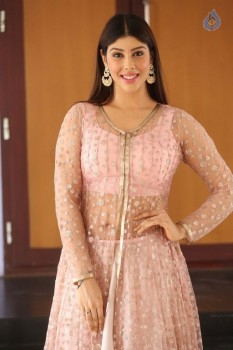 Aditi Singh New Photos - 16 of 36