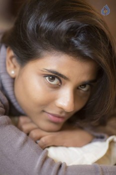 Aishwarya Rajesh New Photos - 10 of 18