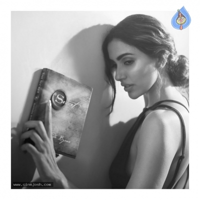 Akshara Gowda New Photos - 5 of 15