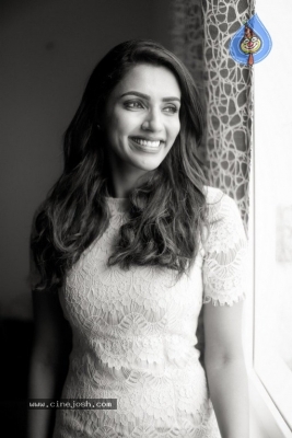 Akshara Gowda New Photos - 10 of 15