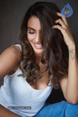 Akshara Gowda New Photos - 13 of 15