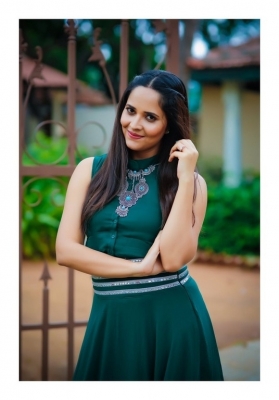 Anasuya Bharadwaj New Photos - 9 of 13