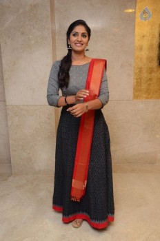 Anchor Jhansi New Photos - 14 of 34