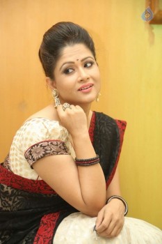 Anchor Shilpa Chakravarthy Photos - 27 of 36