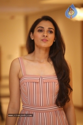 Andrea Jeremiah Photos - 8 of 20