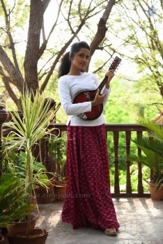 Anupama Parameswaran New Gallery - 4 of 52