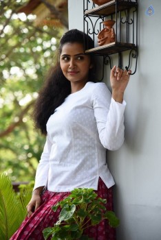 Anupama Parameswaran New Gallery - 16 of 52