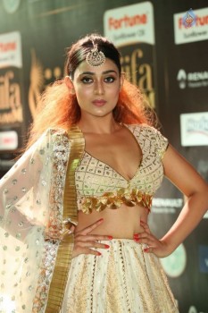 Apoorva at IIFA 2017 - 17 of 42