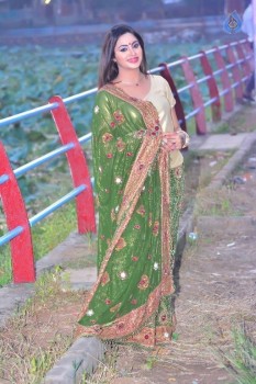 Arshi Khan New Photos - 4 of 21