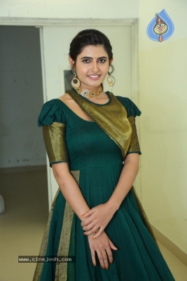 Ashima Narwal Photos - 5 of 14