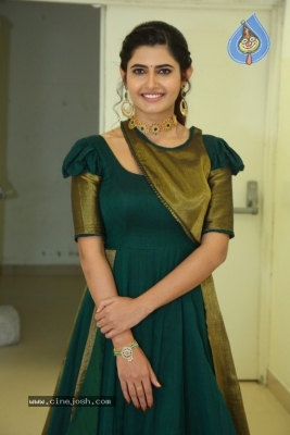 Ashima Narwal Photos - 8 of 14