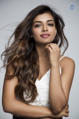 Ashna Zaveri Photo Shoot Images - 8 of 29