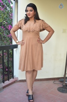 Athiyaa New Photos - 11 of 19