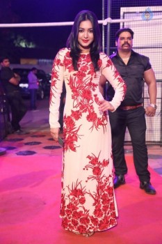 Catherine Tresa Images - 11 of 41