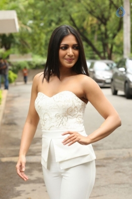 Catherine Tresa Latest Pics - 14 of 15