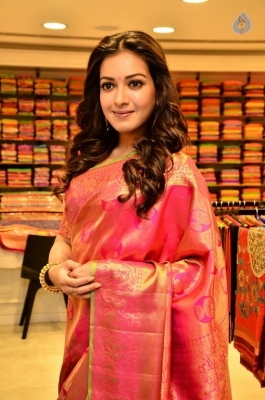 Catherine Tresa New Pics - 1 of 26