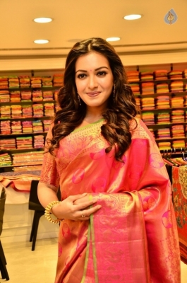 Catherine Tresa New Pics - 12 of 26