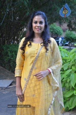 Chandini Tamilarasan Photos - 5 of 16