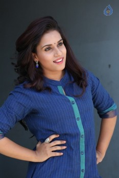 Chetana Uttej Gallery - 4 of 40