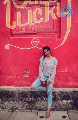 Delna Davis Latest Photos - 5 of 11