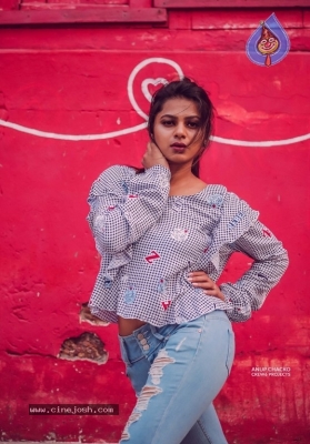 Delna Davis Latest Photos - 10 of 11