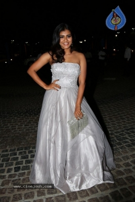 Hebah Patel Gallery - 13 of 26