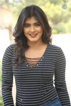 Hebah Patel Latest Gallery - 11 of 42
