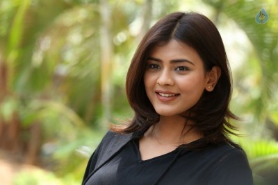 Hebah Patel Latest Gallery - 13 of 28