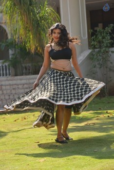 Hebah Patel New Gallery - 7 of 62