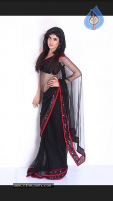 Irra Mor Photo Shoot Photos - 2 of 13