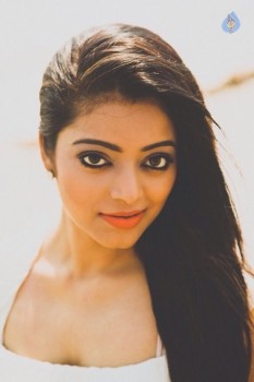 Janani Iyer Latest Photos - 3 of 10