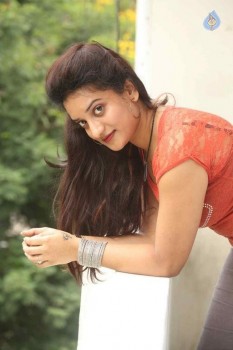 Janani Latest Photos - 6 of 39