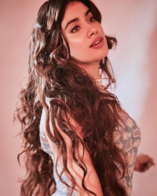 Janhvi Kapoor Photos - 3 of 17