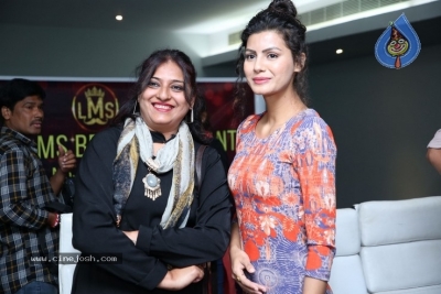Juhi Khan Launches  LMS Beauty Brochure - 8 of 35