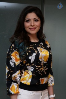 Kanika Kapoor Photos - 2 of 20