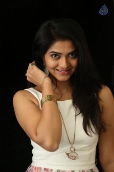 Kashmira Kulkarni Photos - 14 of 39