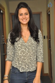 Larissa Bonesi Gallery - 19 of 21