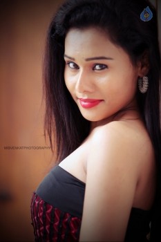 Leesa Latest Photos - 12 of 50