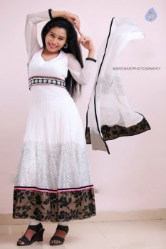 Leesa Latest Photos - 13 of 50