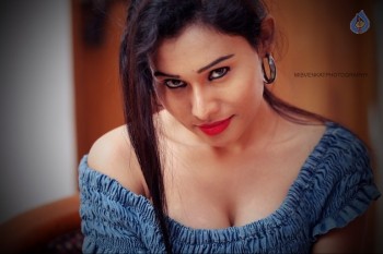 Leesa Latest Photos - 20 of 50