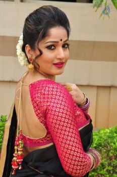 Madhavi Latha New Pics - 7 of 40