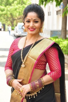 Madhavi Latha New Pics - 18 of 40