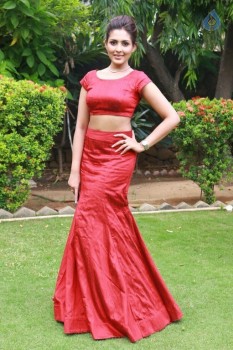 Madhu Shalini Photos - 14 of 21