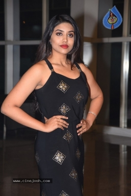 Malavika Satheesan Stills - 13 of 21